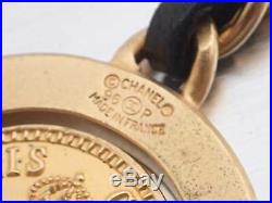 Auth CHANEL CC Logo Vintage Mademoiselle Key Holder Charm Black/Goldtone e39426