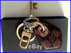 Auth Louis Vuitton Monogram Black & Gold Key Ring