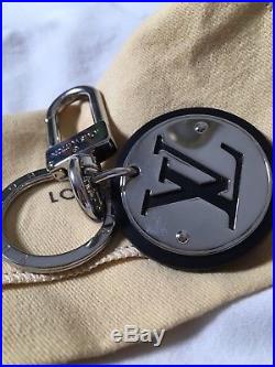Authentic Louis Vuitton Black LV Cut Circle Key Holder Keychain