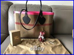 Burberry Black/Neon Pink Canvas And Leather Reversible Tote With Keychain