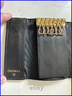 CHANEL Classic Caviar Leather Interlocking CC Logo 6 Key Hooks Holder
