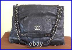 CHANEL Shoulder Black Bag in Grained Leather and Silver Hardware