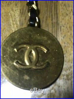 Chanel Coco Mark Pattern Circle Motif Vintage Key Holder Gold / Black Leather