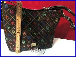 DOONEY & BOURKE Beautiful Signature Purse withLeather Wallet, Make up & Key Chain