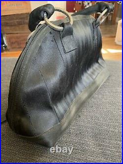 Harveys Seatbelt Belle Medium Black Bag With Keychain. Please See Pics/Read Descr