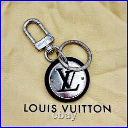 LOUIS VUITTON LV M67362 LV Cut Circle Key Ring Key Chain Holder