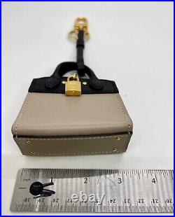 Louis Vuitton France MICRO MINI handbag keychain MP1788 SI0166 LV earbuds bag