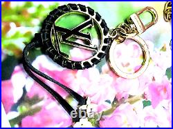 Louis Vuitton M63082 circle Porte Cles-Berry LV Bag Charm Key Chain Key Holder