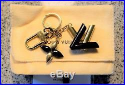 Louis Vuitton Twist Bag Charm, Key Ring Black & Gold M68009 D100175 Authentic