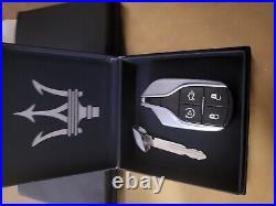 Maserati Ghibli key fob and quick reference