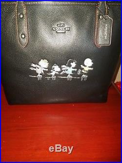 NEW! Coach x Peanuts Snoopy 18904 City Zip Tote WITH KEY CHAIN NWT LTD Edition