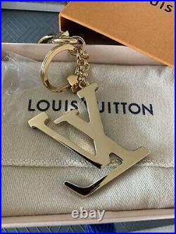 NIB Auth Louis Vuitton Metal Rubber LV Key Chain Holder / Bag Charm / Accessory