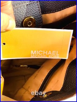 New MICHAEL KORS KIP Pebble Leather White Navy Blue Bucket Bag Purse Handbag
