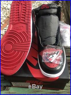 Nike Air Jordan 1 RETRO High BANNED Bred 2016 Size 11 Black/Red + AJ1 Keychain